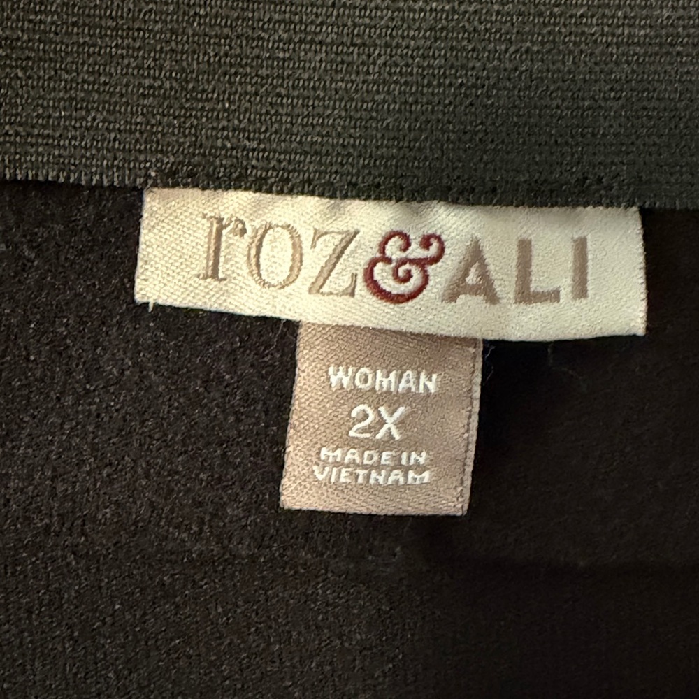 Roz & Ali Classic Black Pencil Skirt 2X - Picture 9 of 10